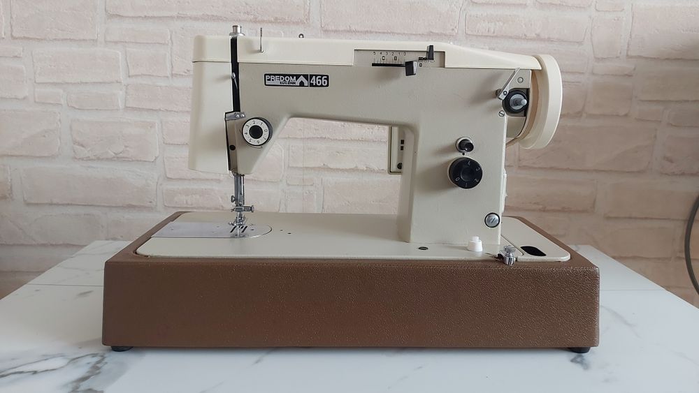 Maszyna do szycia Łucznik 466