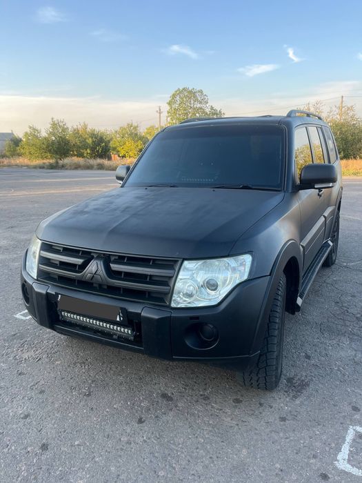 Mitsubishi Paijero Wagon 4