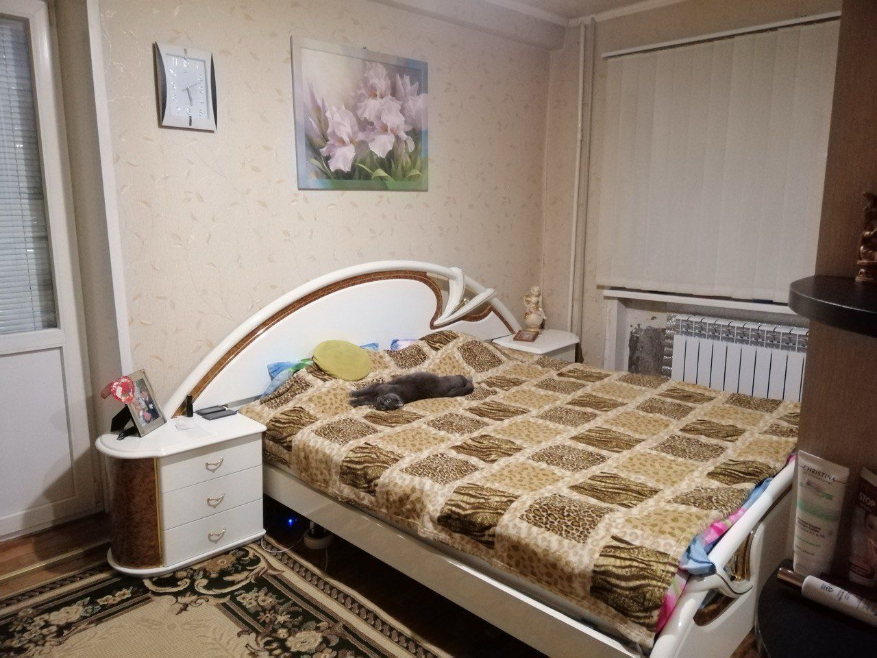 Двуспальна кровать (Малайзія)