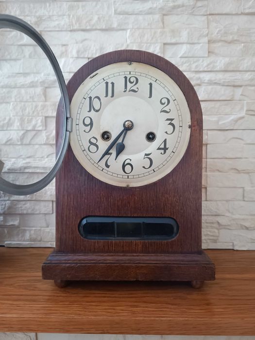 Kominkowy zegar Baba