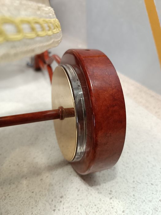 Светильник-люстра,на стену.