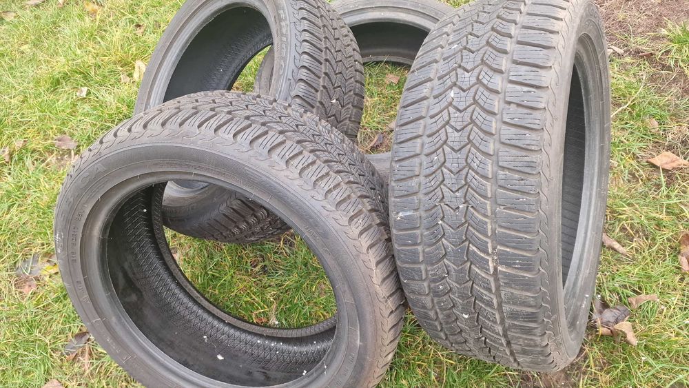 Opony zimowe Dębica 215/50R17