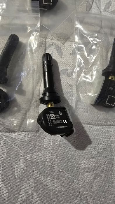 Czujniki ciśnienia TPMS Ford Mondeo Kuga Tourneo Fiesta  w kołach