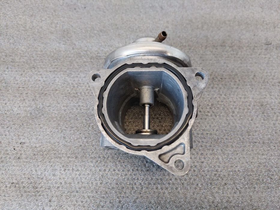 Válvula EGR VOLKSWAGEN Golf V (1K1)