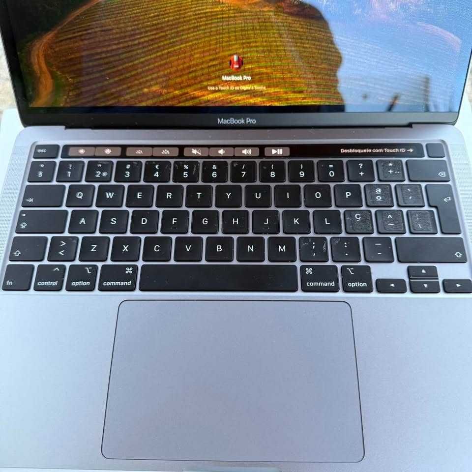 Apple MacBook Pro 2020 - Intel i7 QuadCore - 32gb - 512gb -Thunderbolt