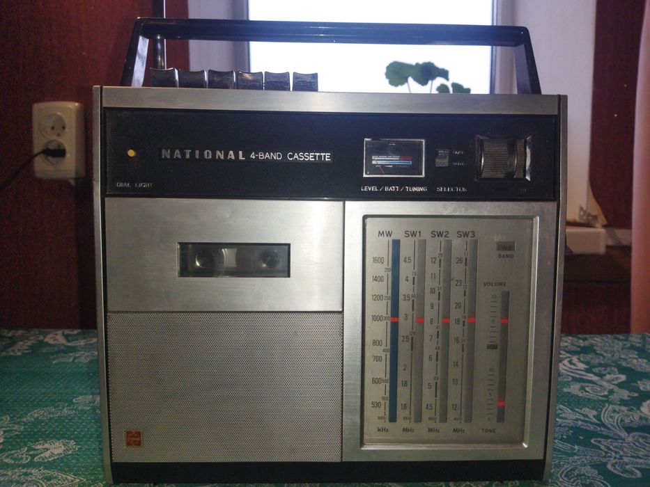 продам магнитофон national rq 235s