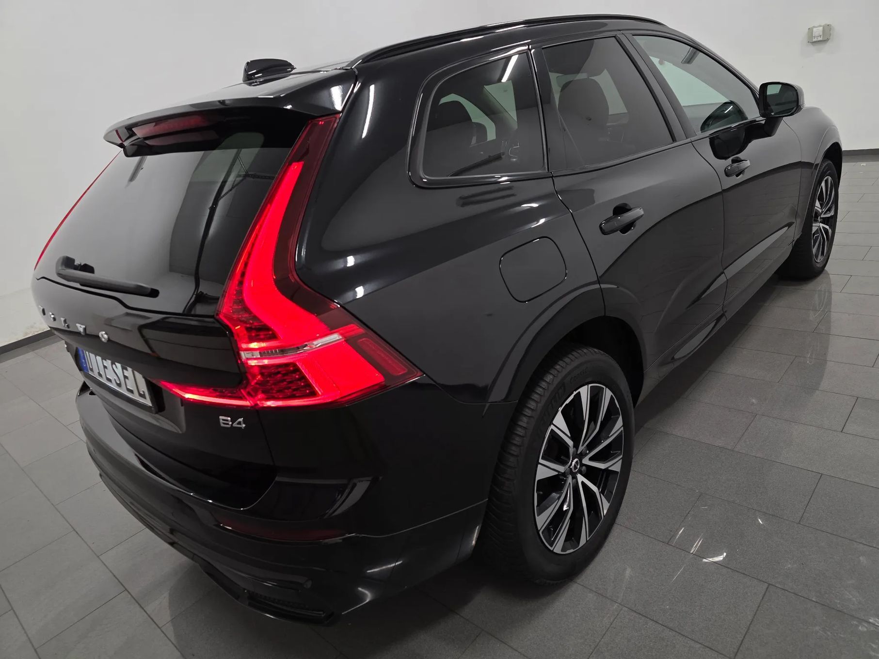 Volvo XC 60 197KM 4x2 R-Design Matrix Led Skóry Navi Dvd Pdc Ops Kamera 2X Memory