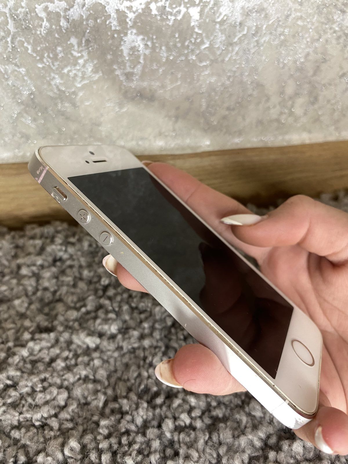 Продаю iPhone 5s