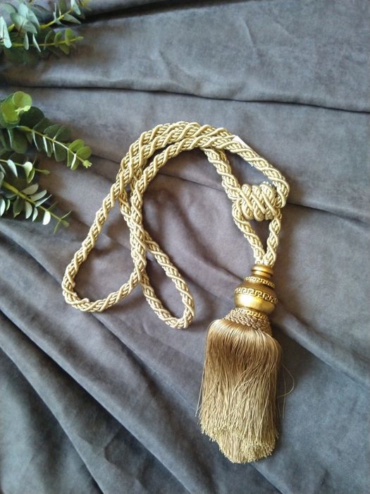 Аксессуары. Подвязки.