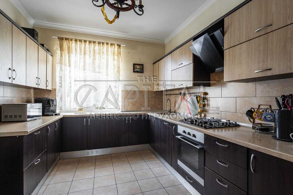 Шикарний будинок з ремонтом, каміном і гаражем у Борисполі 298 м, ГАЗ