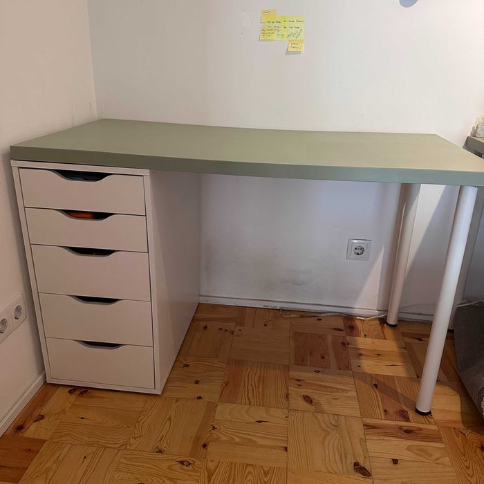 Table top with legs