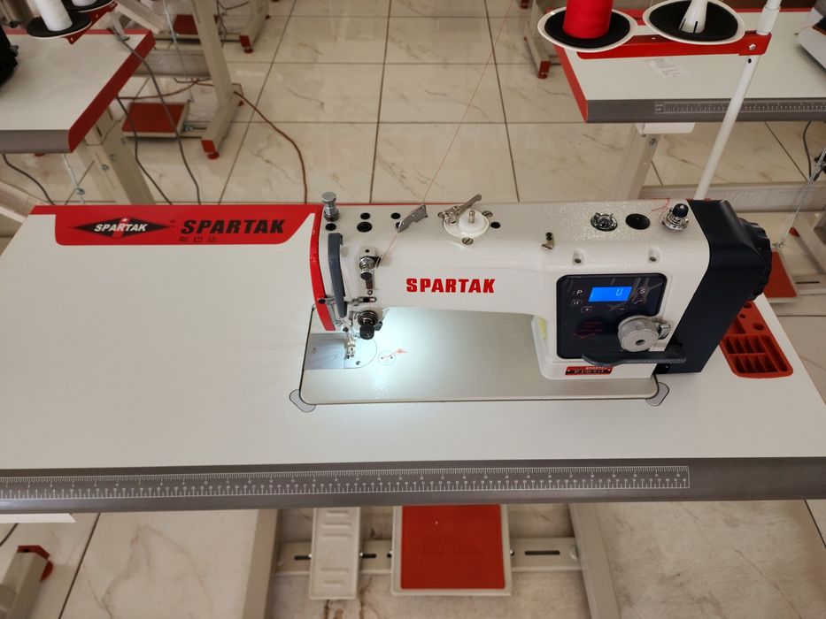 Промышленная прямострочная швейная машина