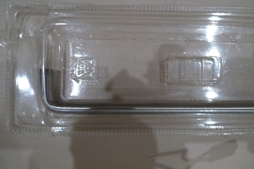 Varão para Casa de Banho marca IKEA em metal