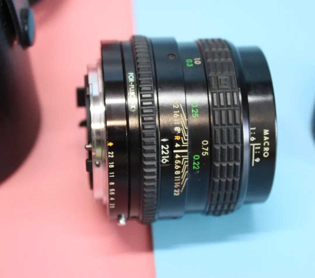 Обєктив Sigma mini-wide 28mm f/2.8 multi-coated