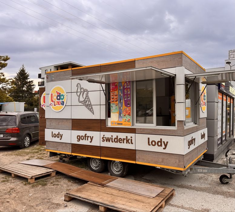 Przyczepa gastronomiczna lodziarnia lody swiderki lodolandia big 4.2m