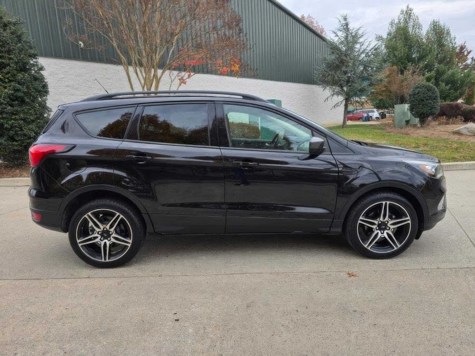 Ford Escape SEL      2019