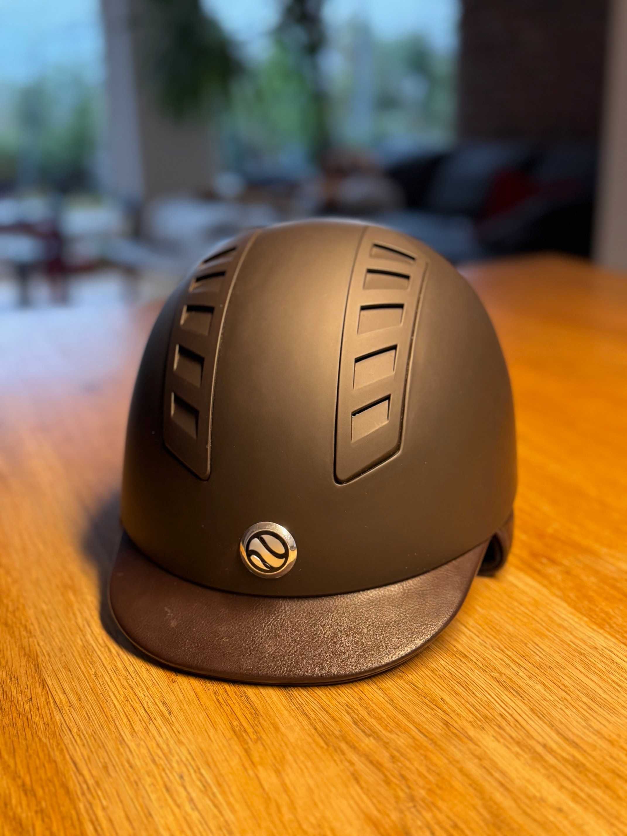 Kask jeździecki EQ3 Back on Track toczek NOWY rozmiar 60