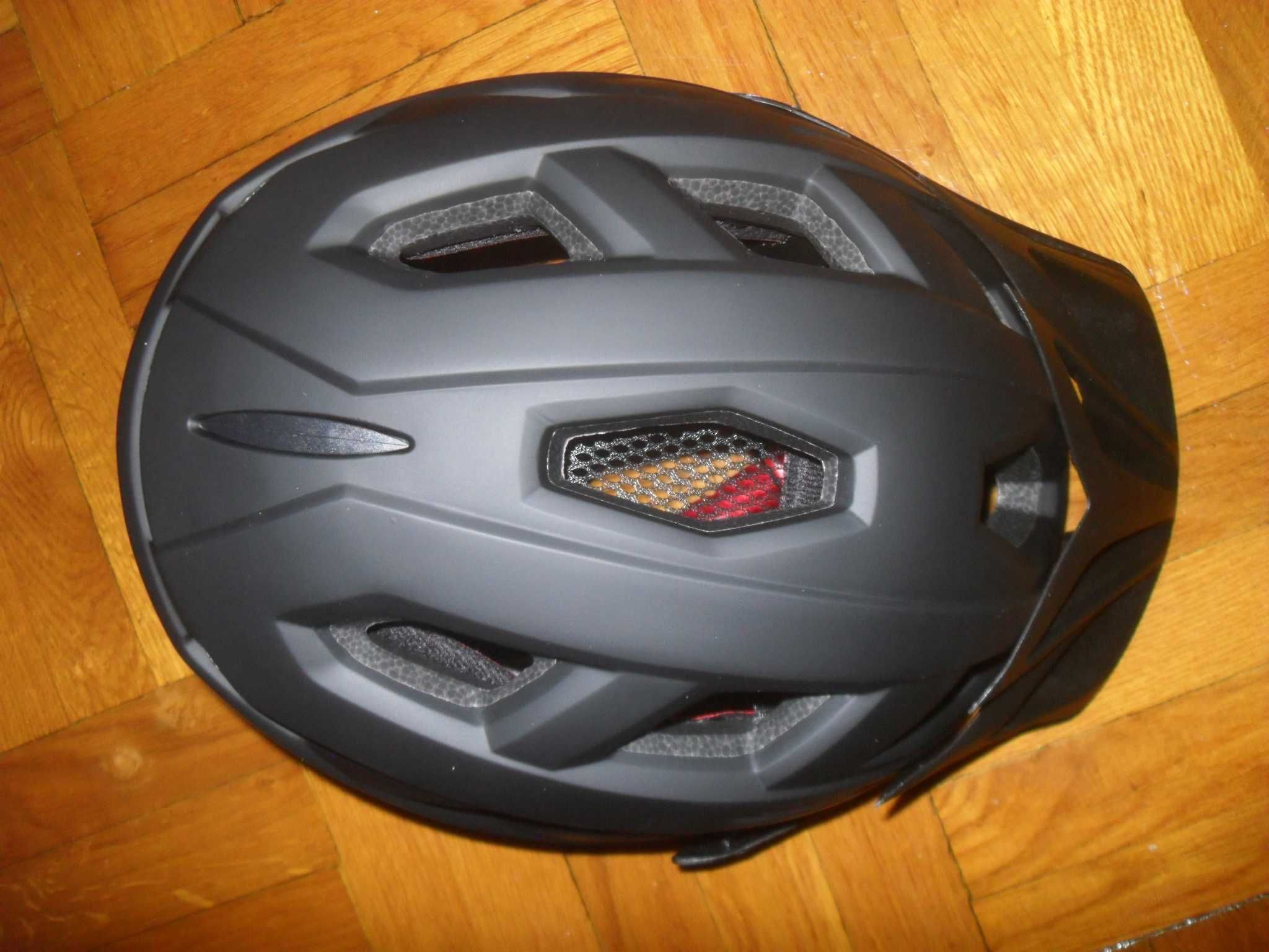 Вело-скейт-вейк шлем с козырьком, размер S-L ( 54-59 см )