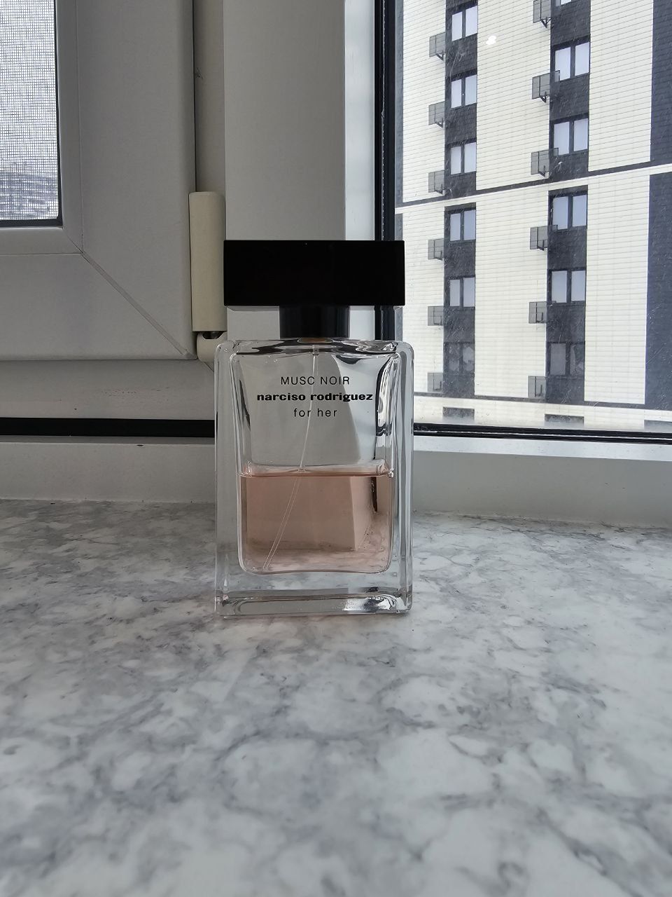 Продам парфюмированную воду NARCISO RODRIGUEZ Musc Noir For Her