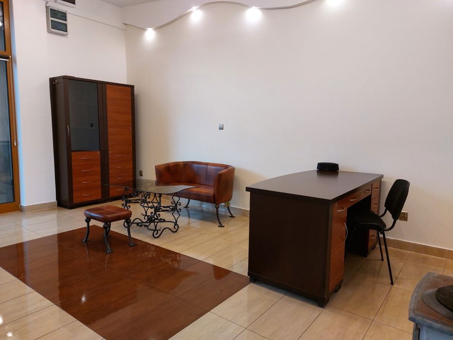 Lokal użytkowy,  biuro, magazyn.