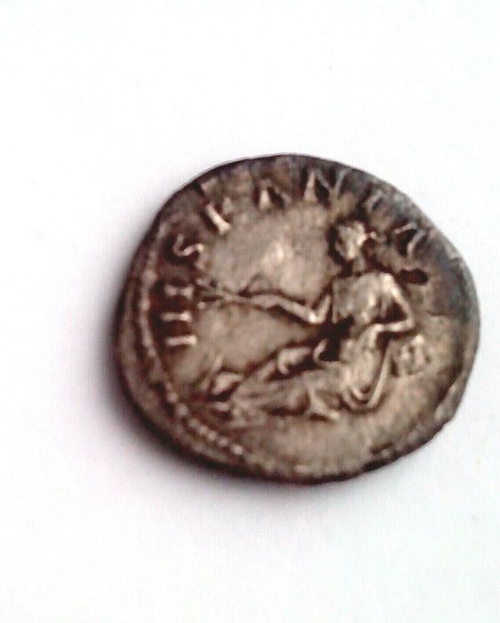 Древняя римская монета Адриан путешествие в Испанию 128 г н.э. серебро