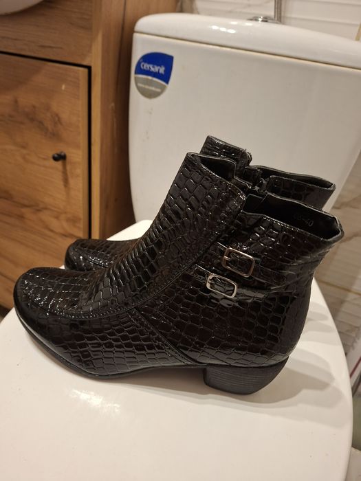 Nowe botki damskie rozmiar 40