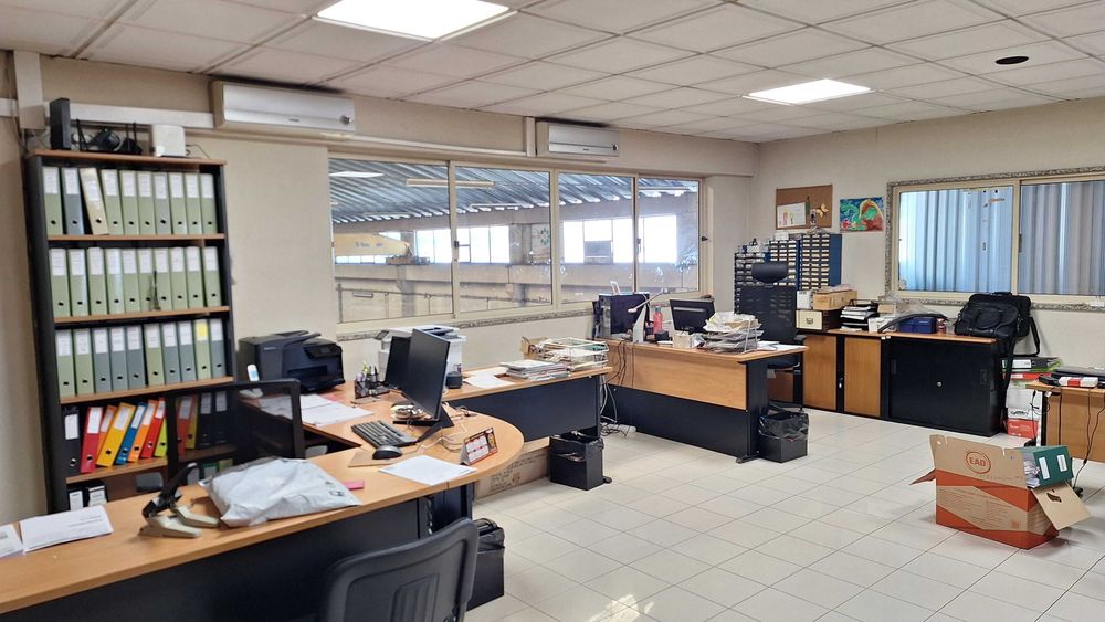 Nave industrial com ponte rolante de 5 TON + lote contíguo livre
