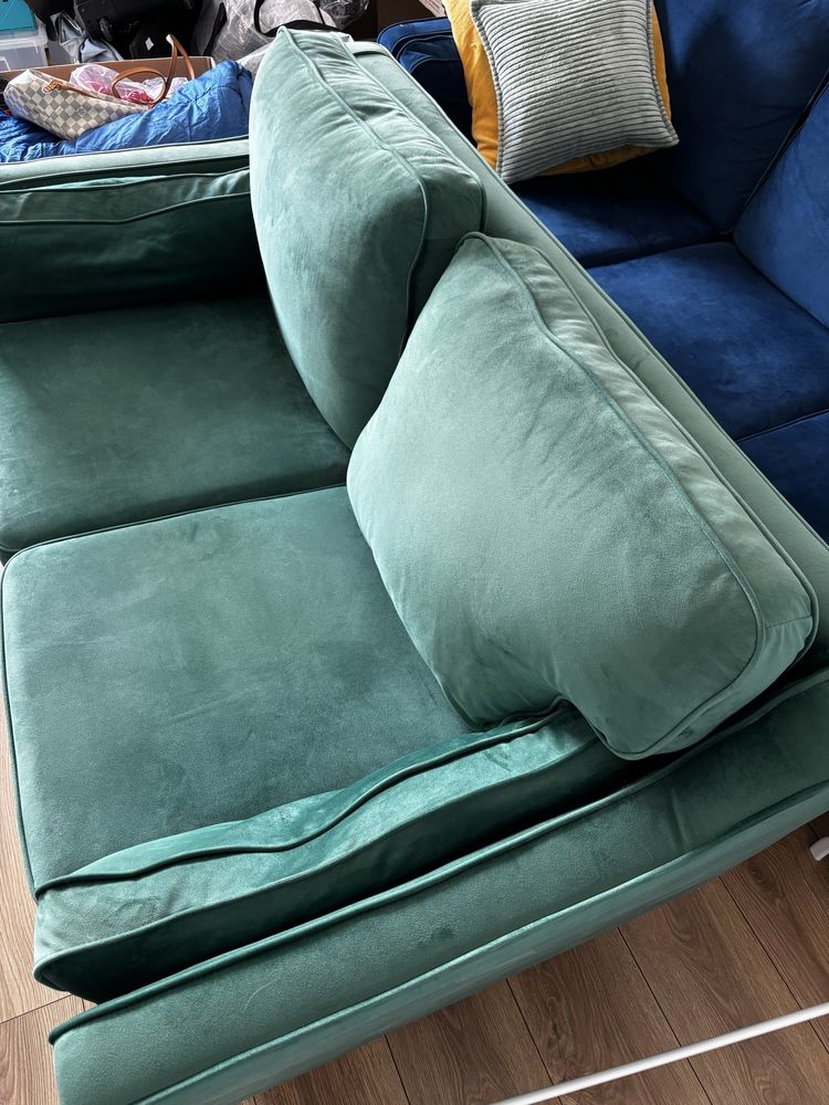 Beliani Sofa 2-osobowa welurowa zielona LOKKA