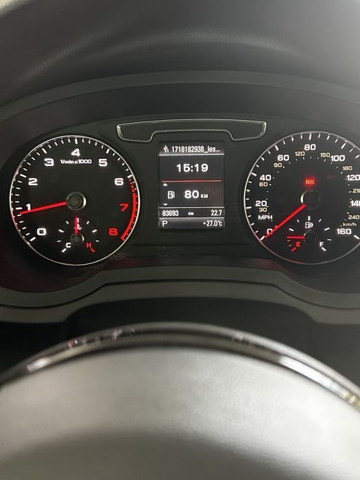 Продам AUDI Q3 2017р