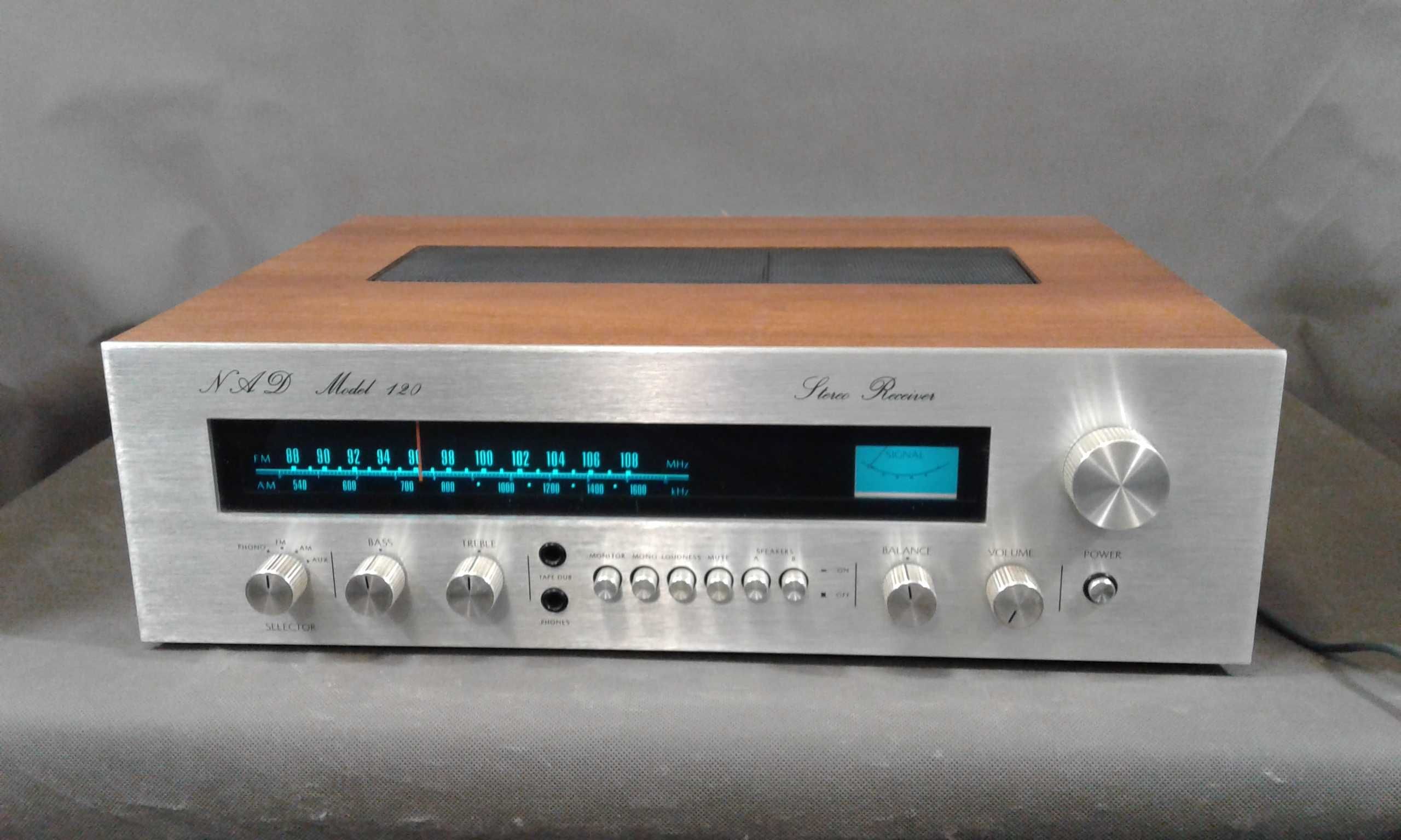NAD model 120,amplituner stereo,vintage