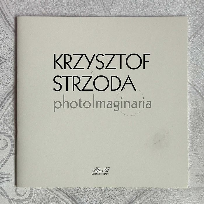 Katalog z fotografiami Krzysztofa Strzoda