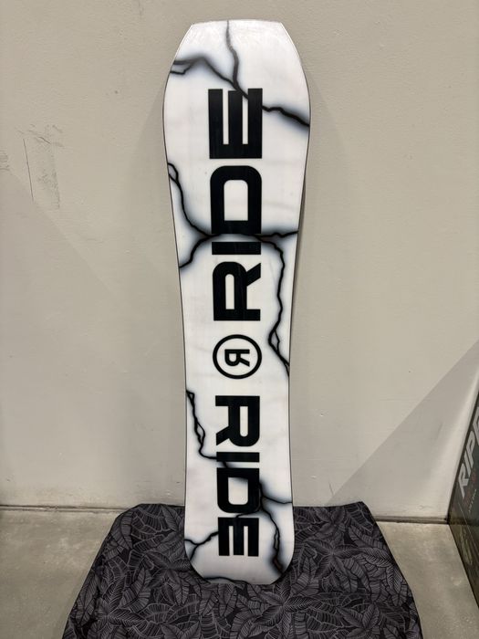 Deska snowboardowa RIDE TWINPIG 151