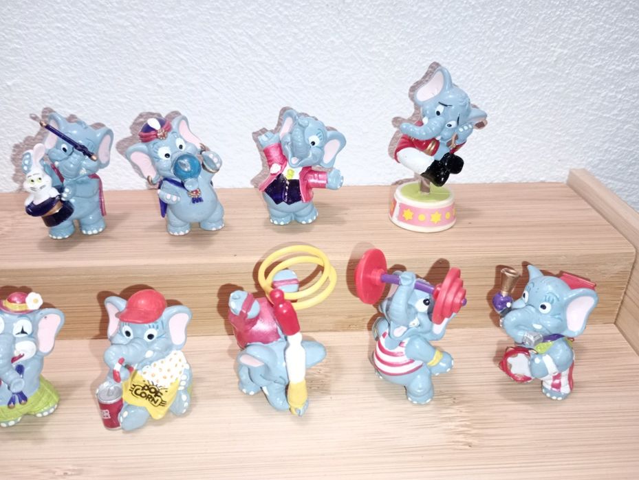 Figurki z kinder niespodzianki z serii Słoniki w cyrku