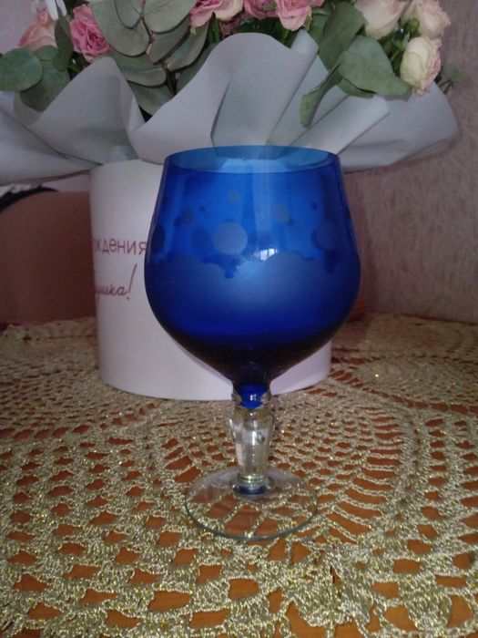 Синие фужеры продаются