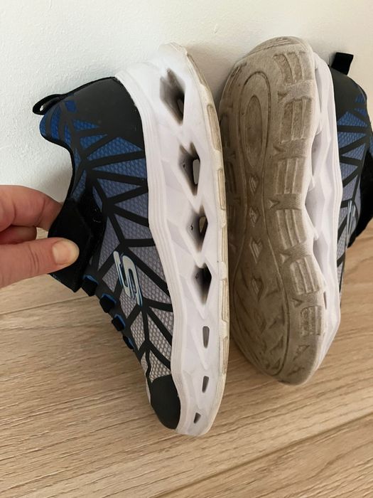 Buty skechers lights rozmiar 34