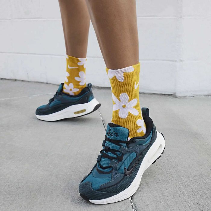 Жіночі кросівки NIKE W AIR MAX BLISS SE