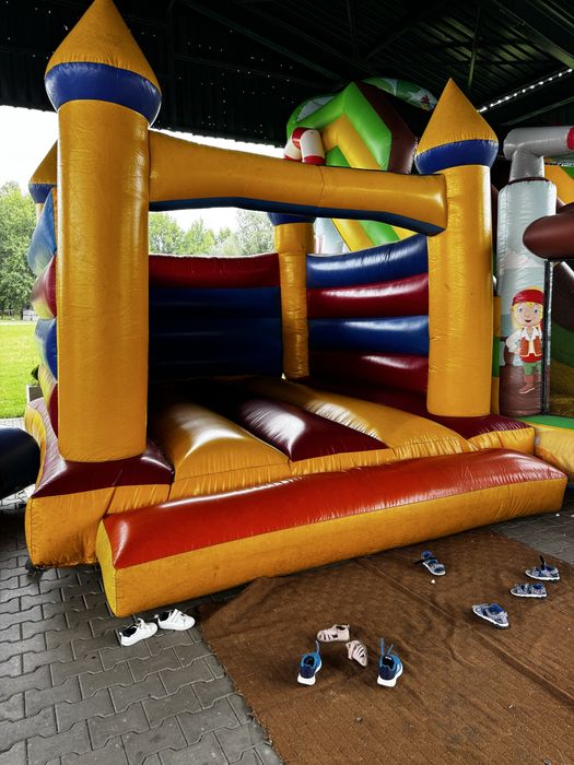 Dmuchany zamek do skakania