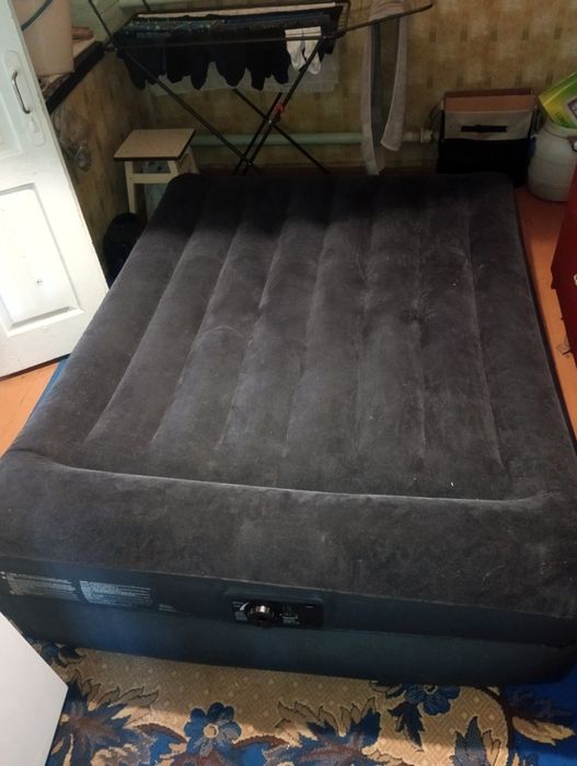 обменяю надувную кровать