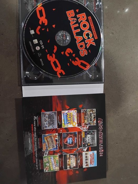 Csixa com 3 cds Rock Ballads novos