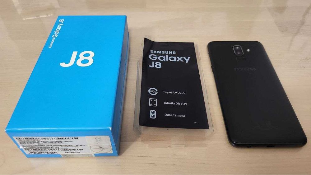Мобільний телефон Samsung Galaxy J8 2018 (SM-J810F 3/32GB)