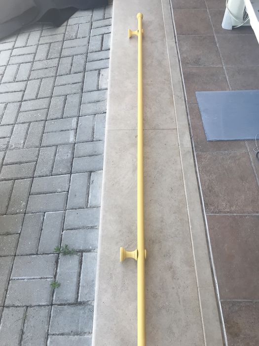 Varão cortinado em madeira amarelo 2,00