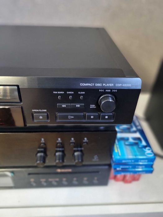 Cd Sony CDP-XE220