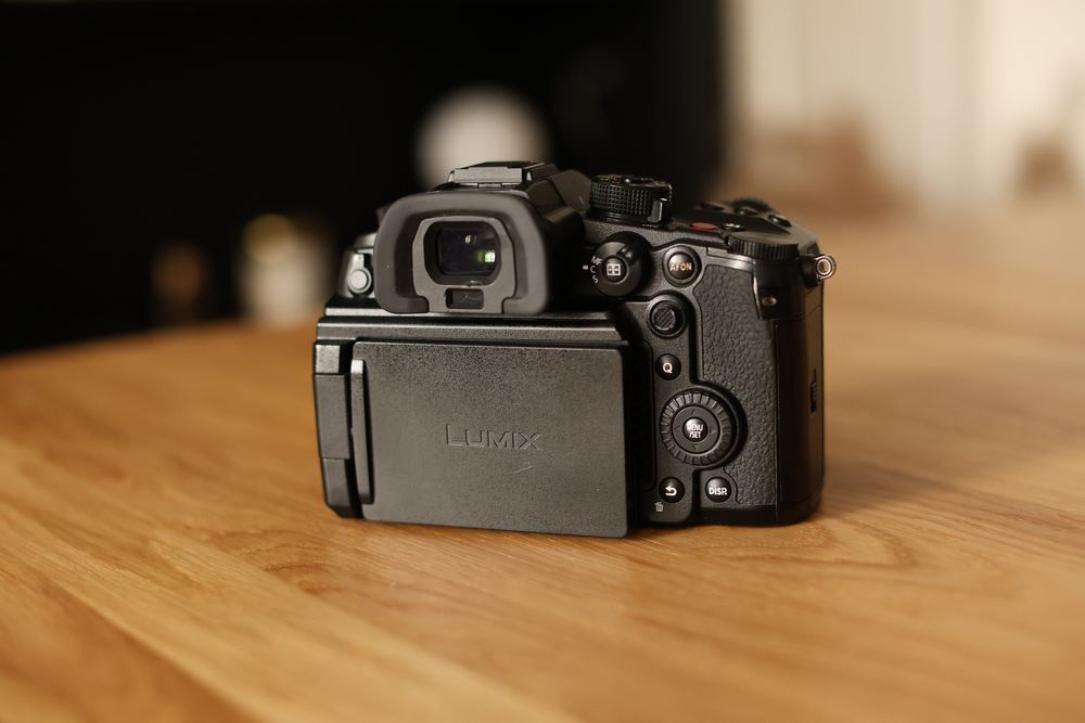 Lumix GH6 super stan pelny zestaw