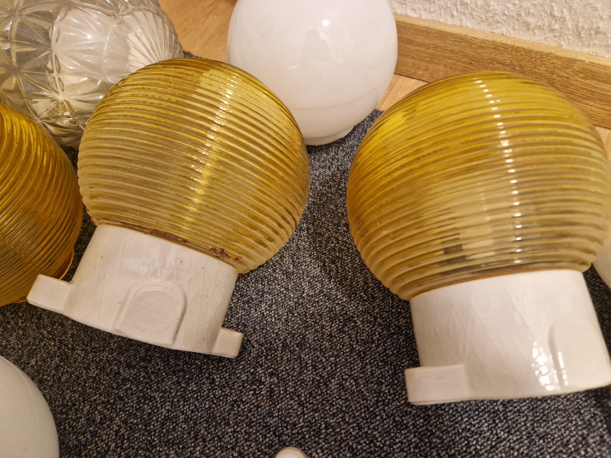 porcelanowe lampy . retro . loft . vintage . klosz . prl ddr