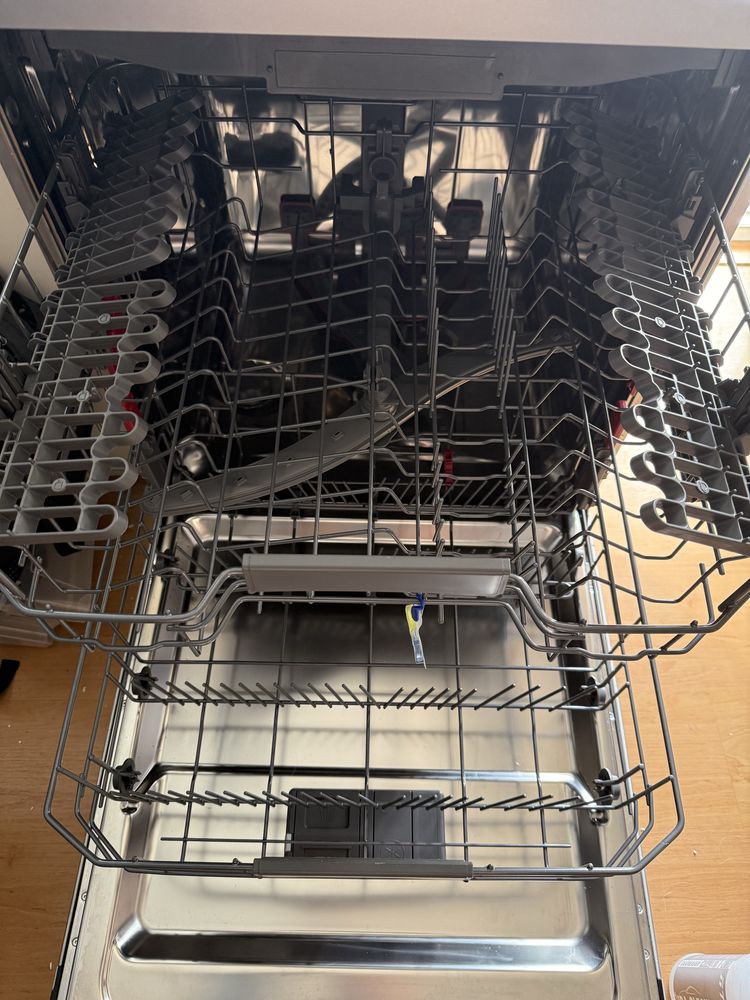 Zmywarka Whirpool WFC 3C26 PF 60 Cm automatycznie otwierane drzwi.