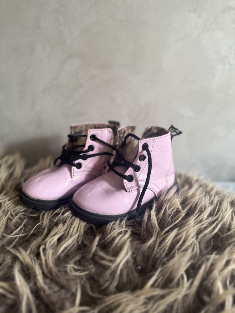 Дитячі черевички для дівчинки