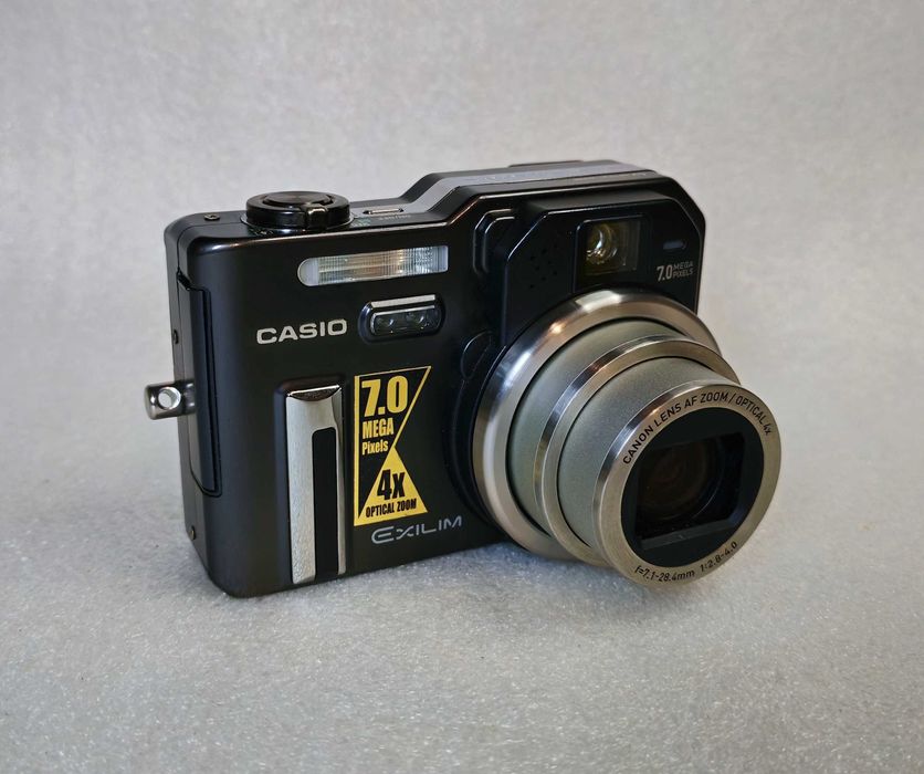 Цифровой фотоаппарат Casio EXILIM Pro EX-P700 + КОМПЛЕКТ