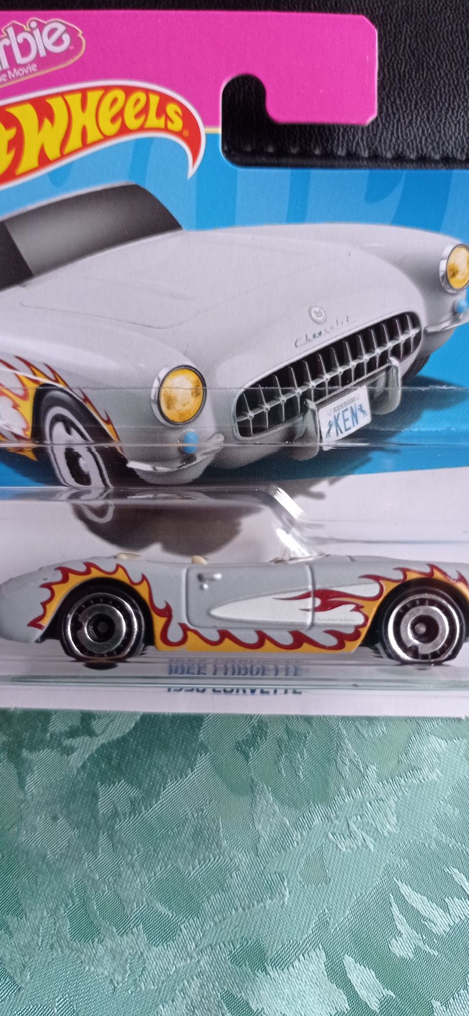 Hot Wheels 1956 Corvette Barbie Ken seria 2024