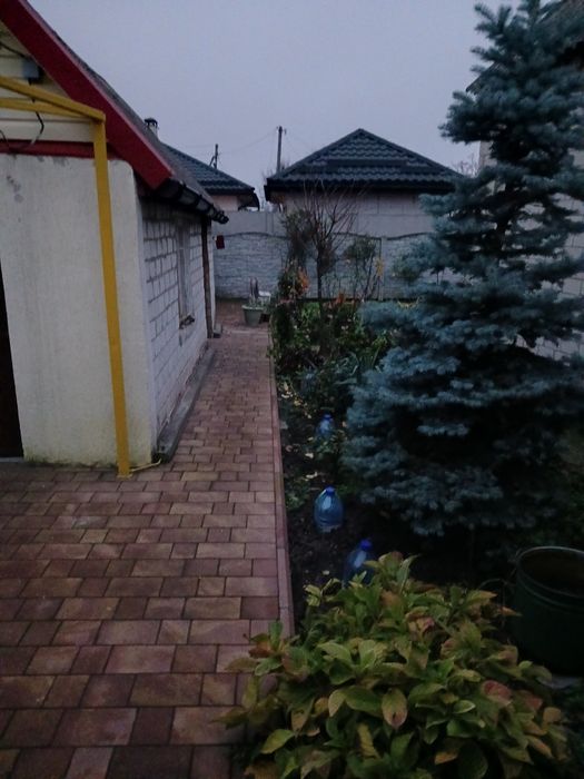 Здається будинок на Космосі