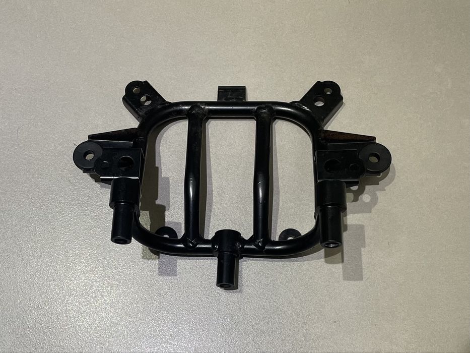 Encosto passageiro original Suzuki Burgman 650 (06)